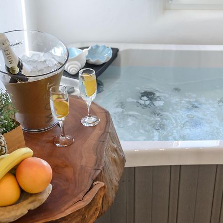Naxos Island Escape Suites Плака Екстер'єр фото